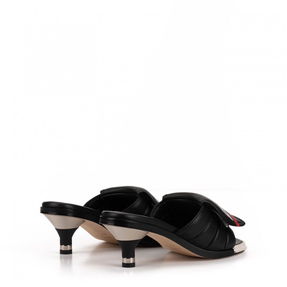 Dsquared2 Дамски черни чехли с ток - изглед 3