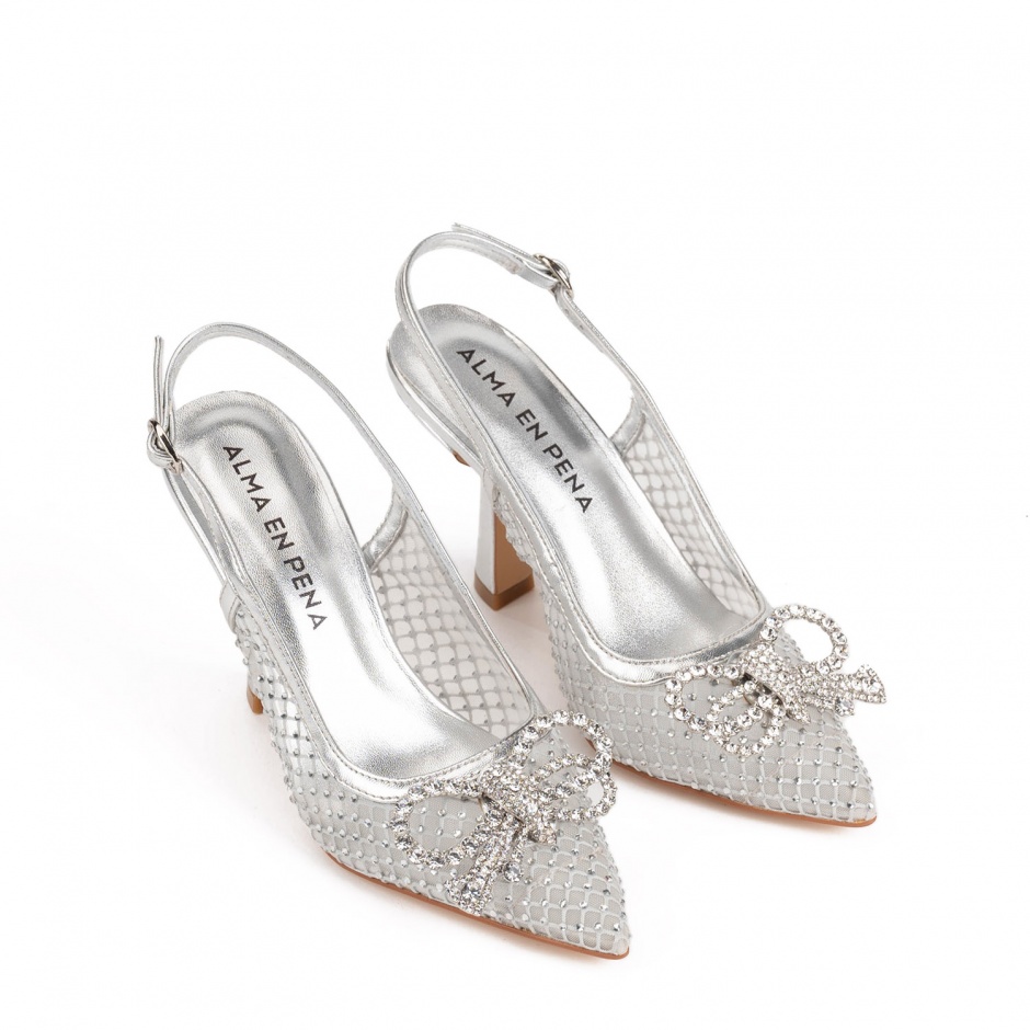 Alma En Pena Дамски сребърни обувки с панделка - изглед 2